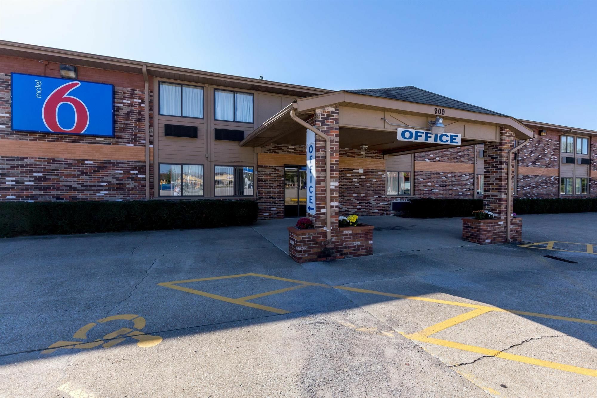 Motel 6-Troy, Il Εξωτερικό φωτογραφία